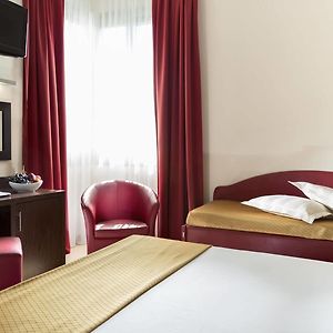 Economy Triple Room